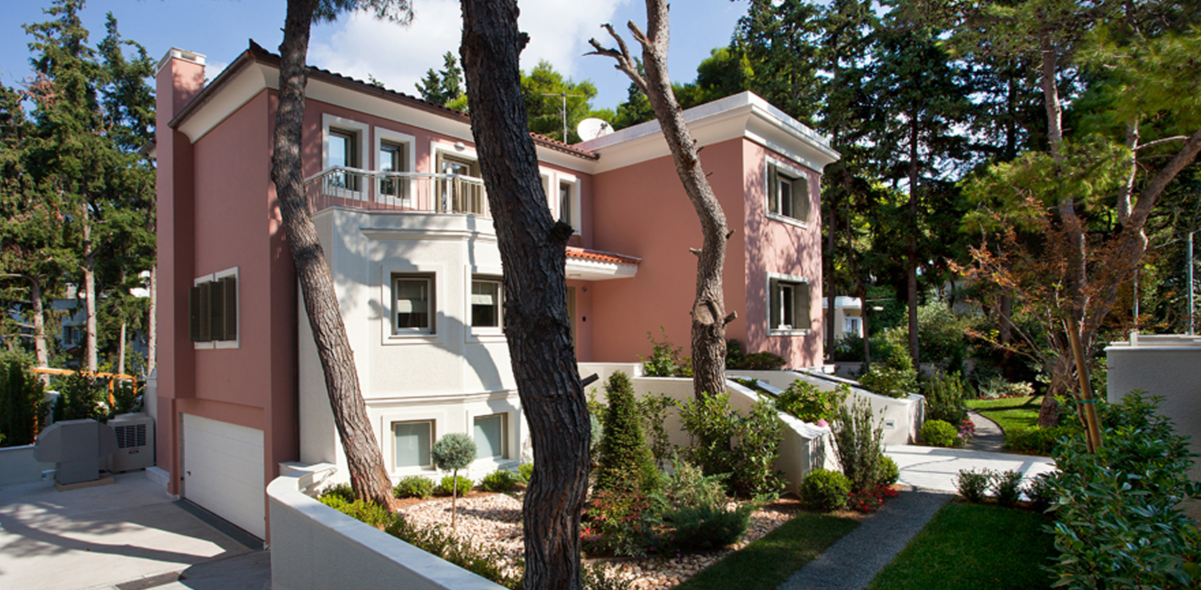 HOUSE IN Ekali Athens GREECE