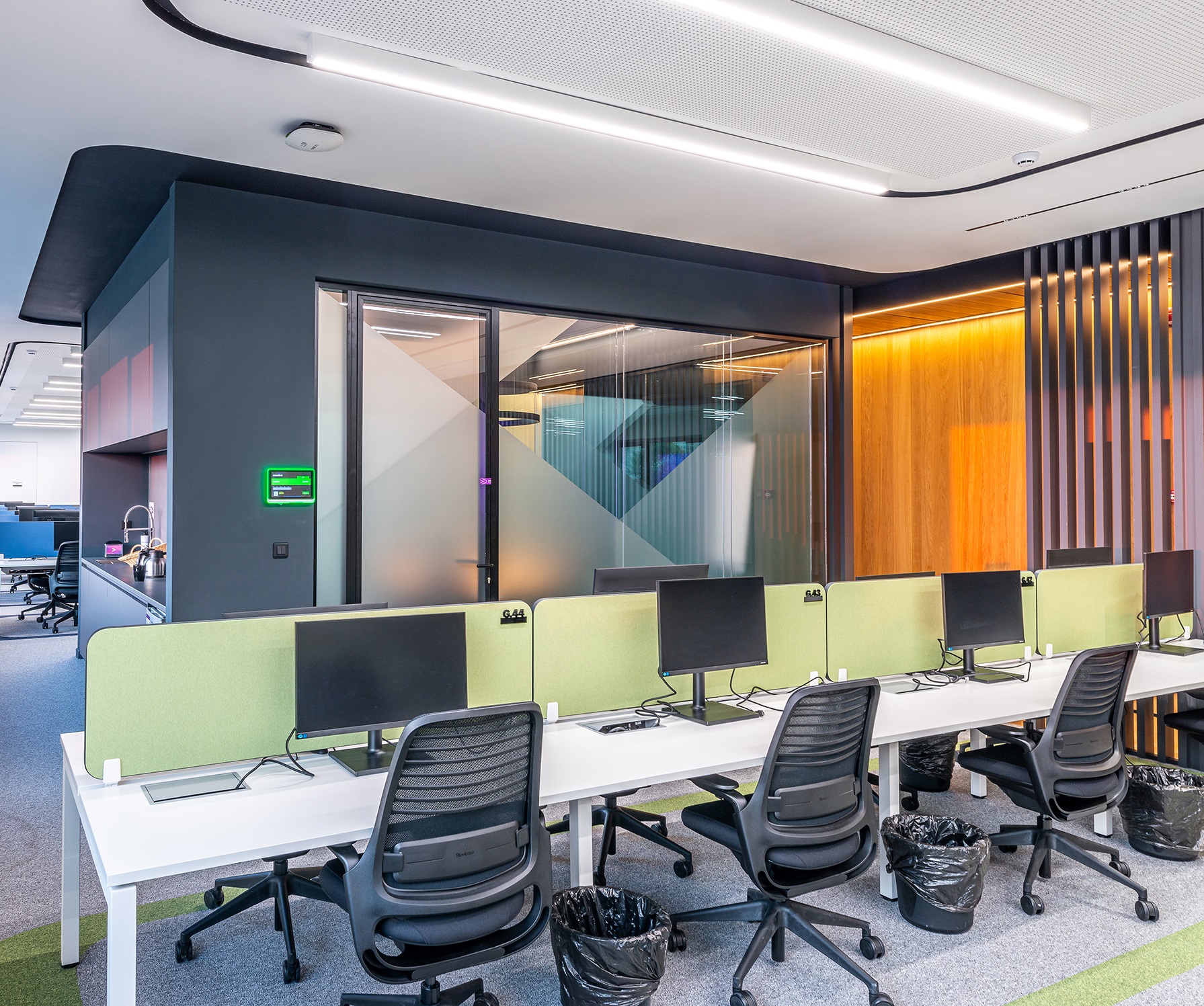 OFFICE BUILDING RENOVATION, THESSALONIKI