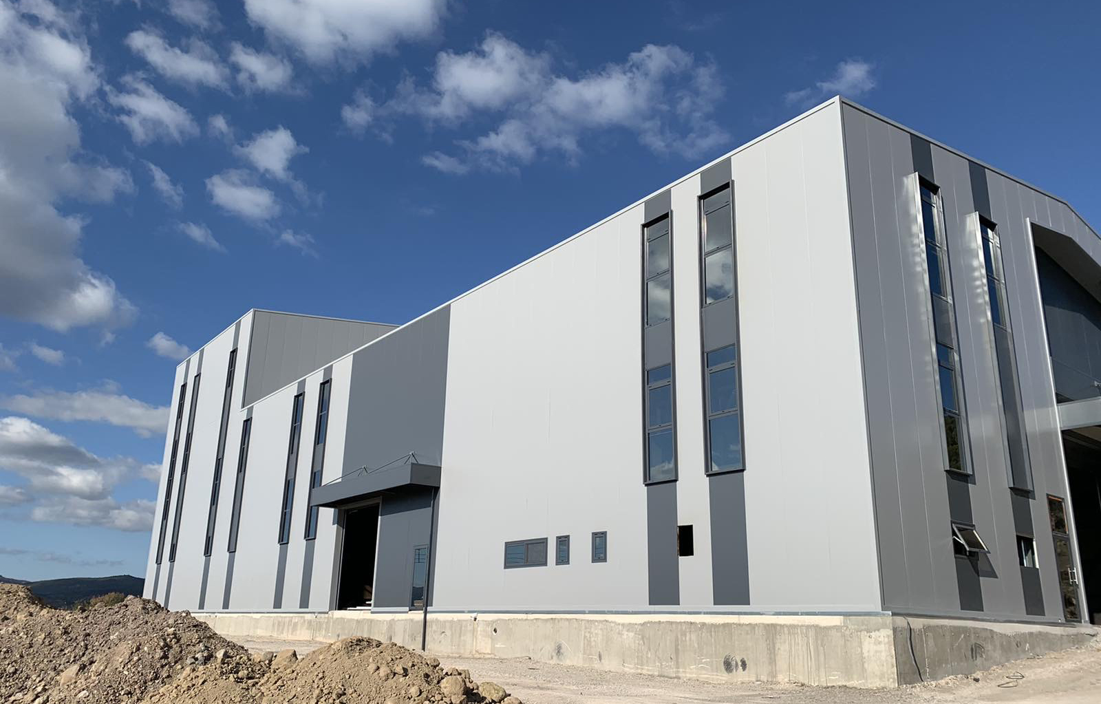 Kalloni Agrozoi Industrial Building - Lesvos