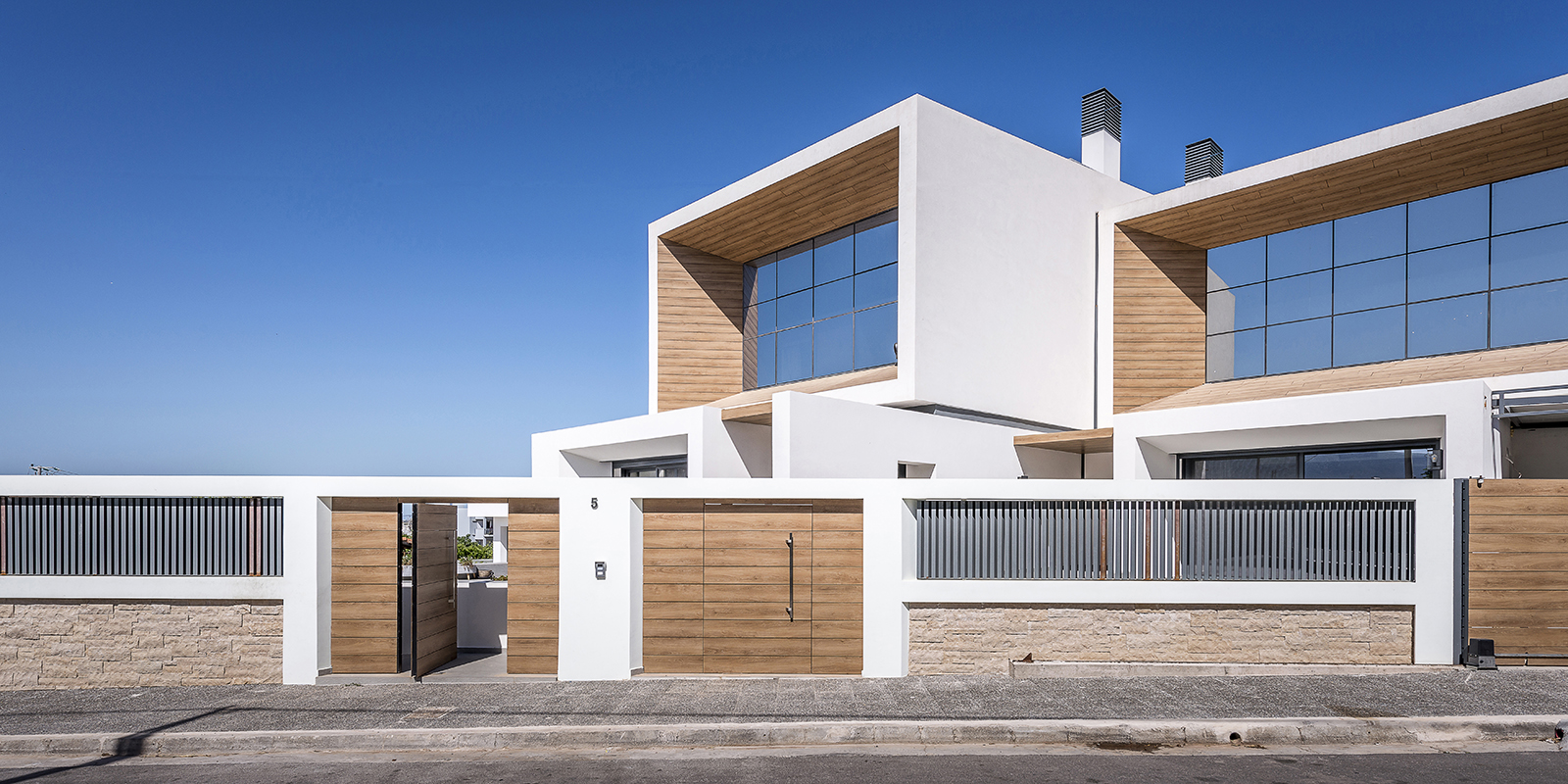 Two Detached Houses In Koropi,Athens