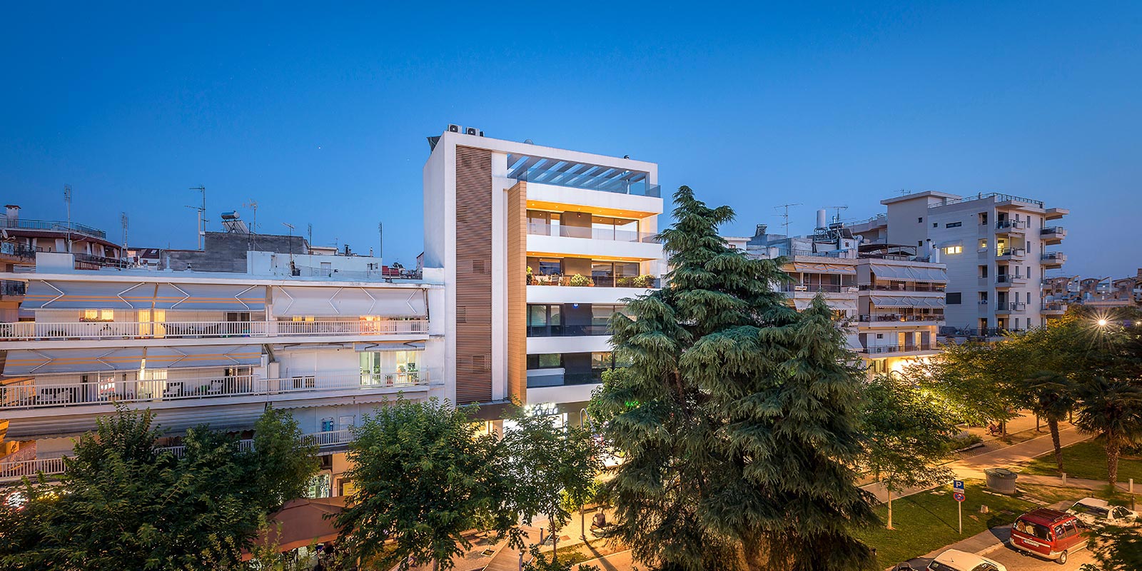 Apartment Building in Metamorphoseos St, Kalamaria