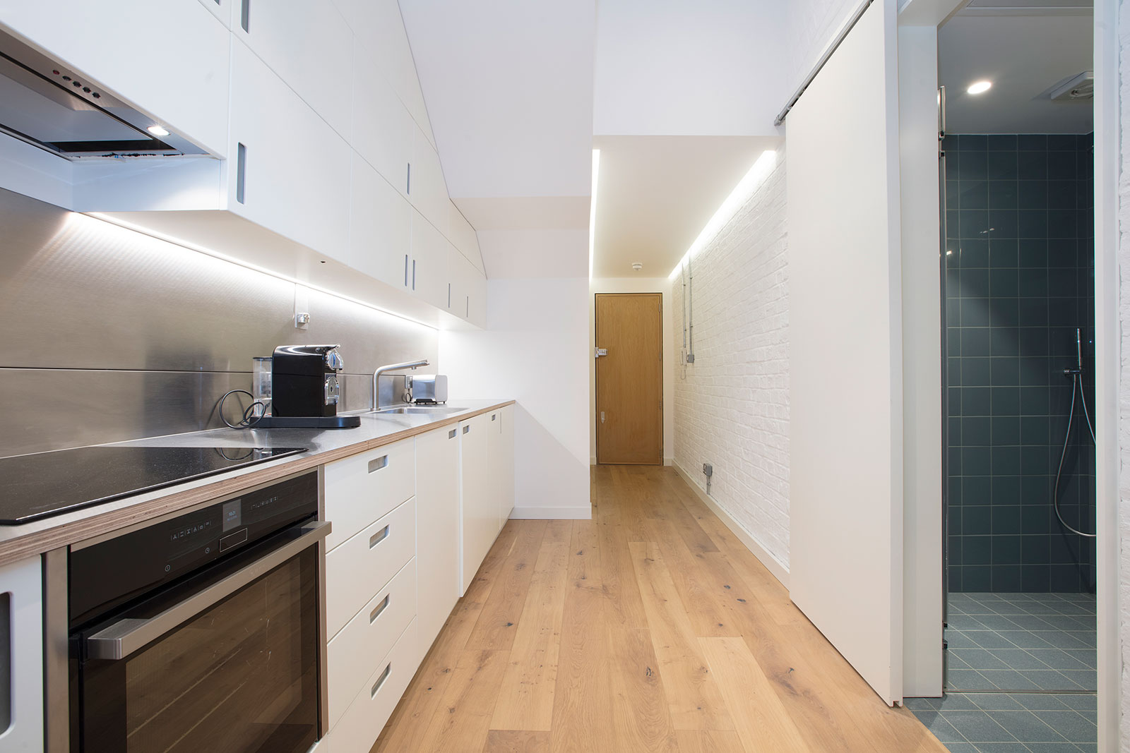 GLOUCESTER ROAD – LONDON / UNITED KINGDOM